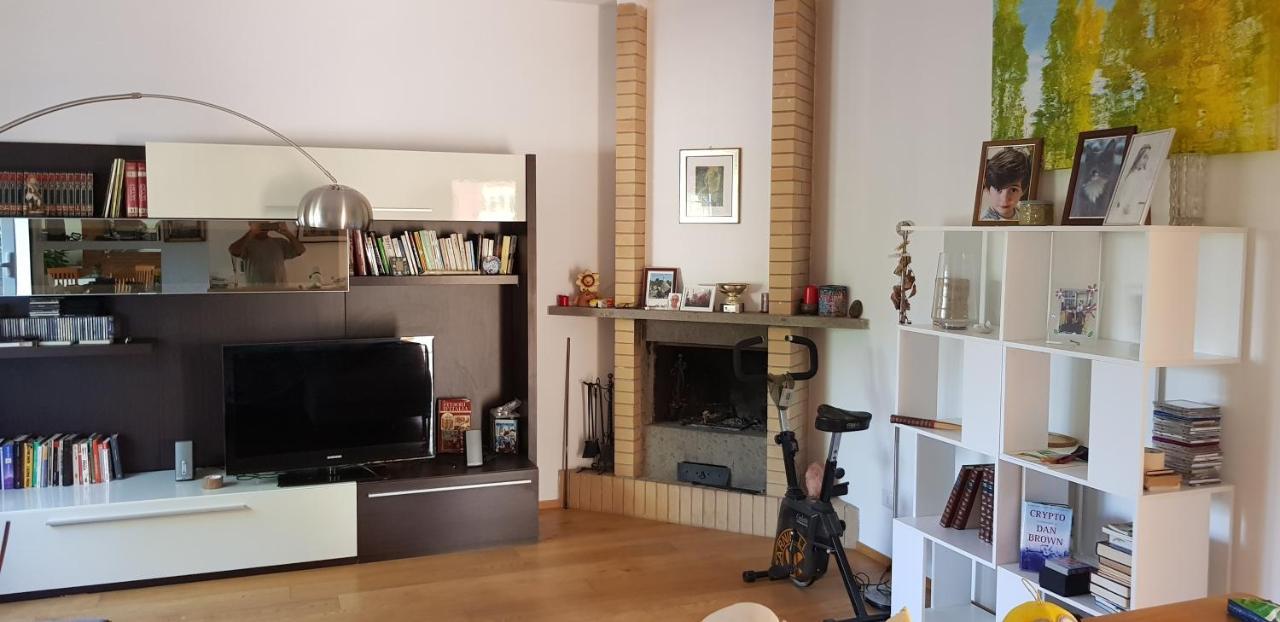 Romantische Villa am Meer mit Kamin Torvaianica Exterior foto