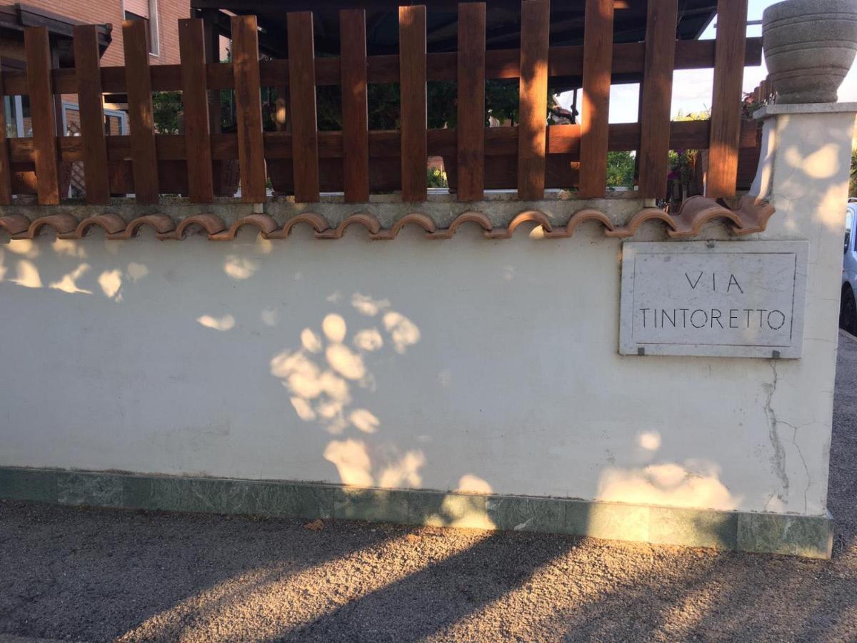 Romantische Villa am Meer mit Kamin Torvaianica Exterior foto